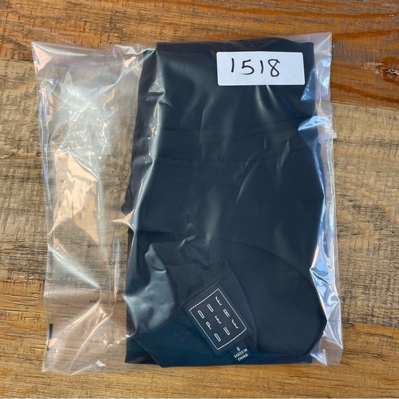 Due Per Due Black Tank Top Sleeveless Silk 8 layer business - Picture 9 of 9